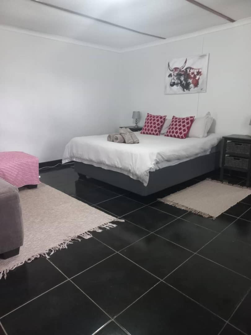 Urban Farm Haus Guesthouse Rundu Kültér fotó